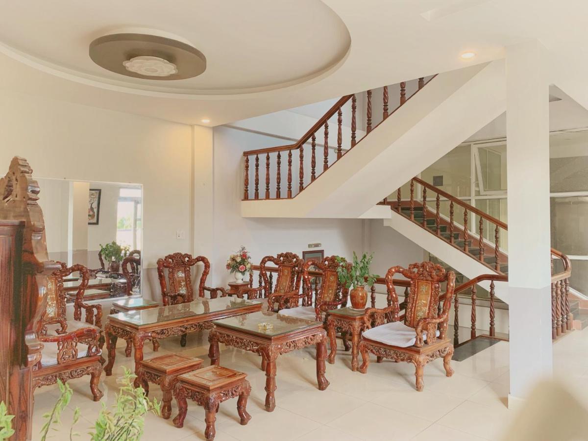 Thanh Thu 1 Hotel Kon Tum Buitenkant foto